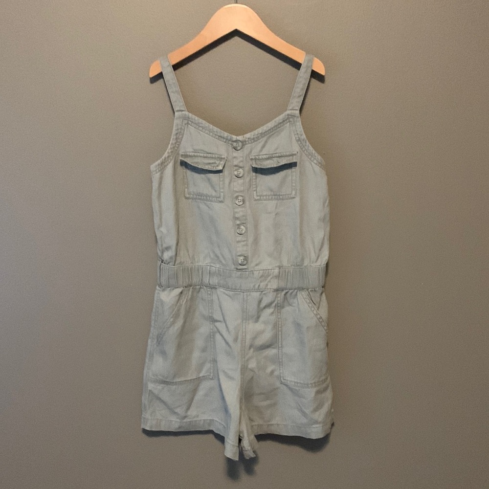 Girls Abercrombie kids green adjustable sleeveless romper shorts. Size 11/12